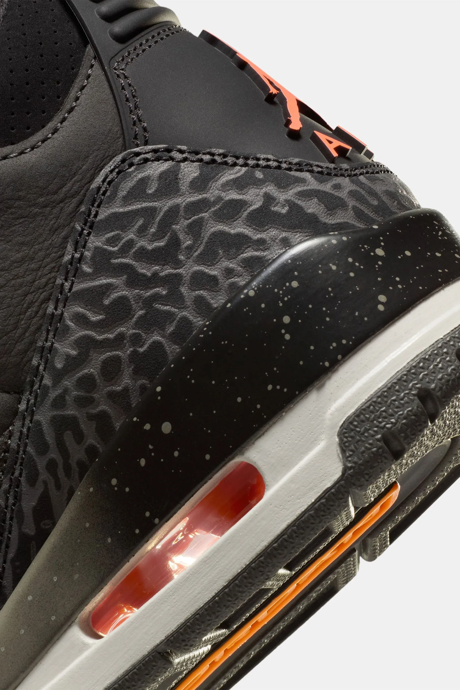 Air Jordan 3 "Fear"