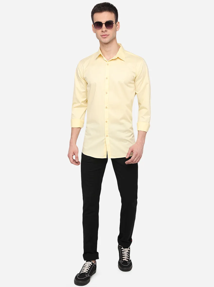 Light Yellow Solid Slim Fit Casual Shirt | JadeBlue