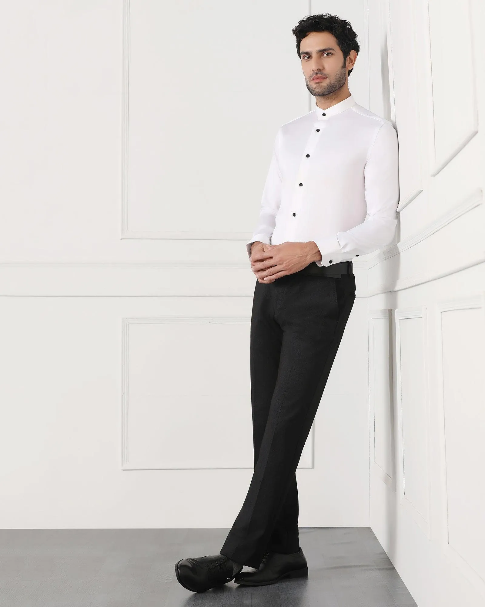 Must Haves Formal White Solid Shirt - Sailor