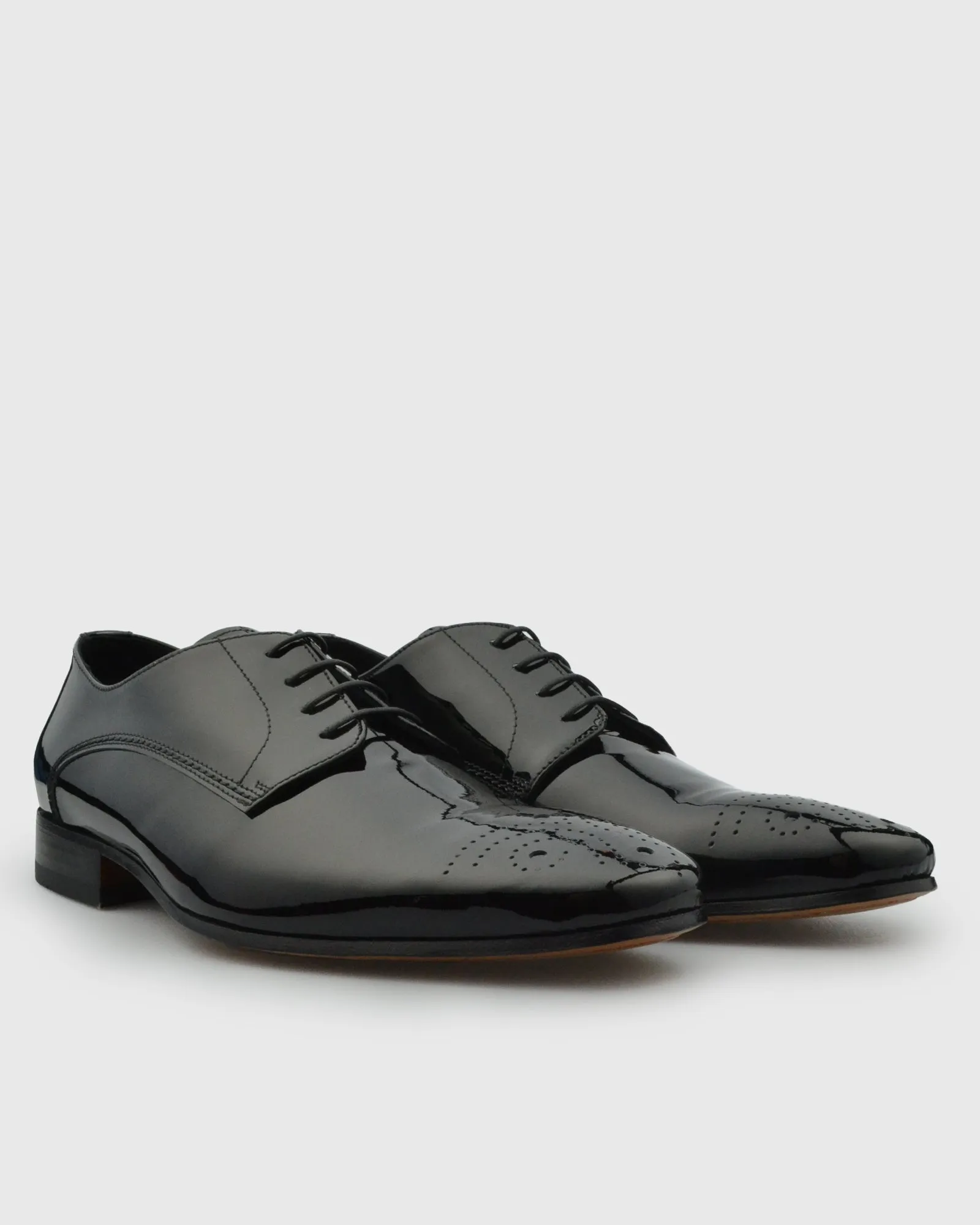 VINCENT & FRANKS VFS24RY BLACK PATENT DERBY SHOE